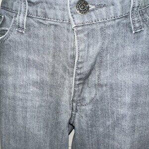 Chic and Classic: Light Grey Old Navy Sweetheart Jeans, Size 6